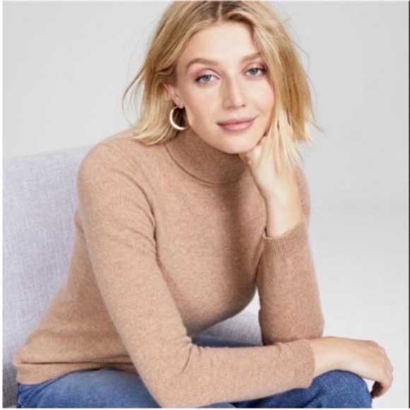Charter Club Cashmere Women´s Beige Turtleneck Sweater...